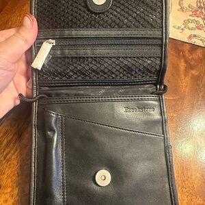 never worn Brookstone security pouch